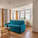 17 Eden Villa *